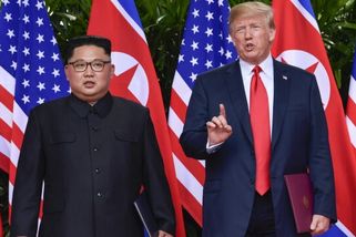 Trump nařídil omezit vojenská cvičení s Jižní Kore...